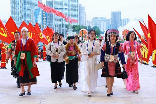 Đại hội Thi đua yêu nước toàn quốc lần thứ XI: Hai bông hoa đẹp trong vườn hoa thi đua yêu nước