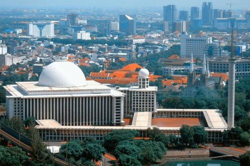 Thấy gì từ chính sách kích cầu cuối năm của Indonesia