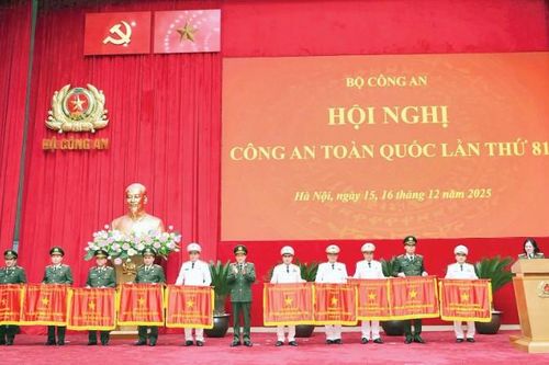 Tự hào tiếp nối truyền thống lực lượng Công an nhân dân anh hùng