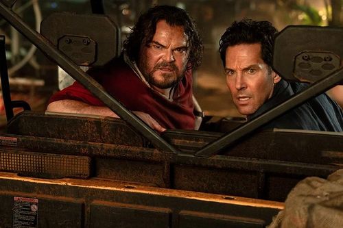 Jack Black trở lại trong 'Đụng độ siêu trăn'