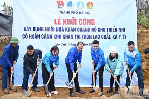 Tuổi trẻ Thủ đô xây đường dân sinh, trao nhà 'Khăn quàng đỏ' tặng người dân Y Tý