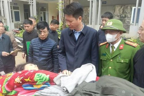 Lào Cai nỗ lực cấp cứu, điều trị các nạn nhân trong vụ tai nạn giao thông nghiêm trọng