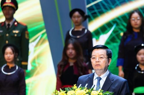 Phó Thủ tướng Mai Văn Chính vinh danh 150 gương mặt trẻ dân tộc thiểu số tiêu biểu toàn quốc