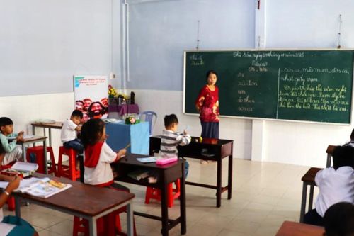 Những lớp xóa mù chữ trong nhà thờ