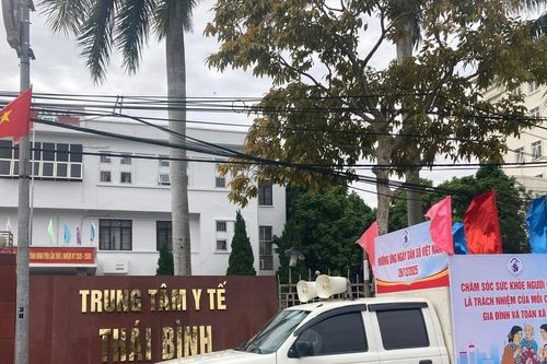 Tuyên truyền lưu động hưởng ứng Tháng hành động quốc gia về dân số