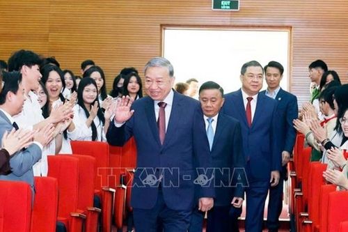 Triển lãm 'Đảng Cộng sản Việt Nam – Từ Đại hội đến Đại hội': Lời nhắc nhở giữ vững niềm tin, khơi dậy khát vọng, đưa đất nước mạnh mẽ, phồn vinh