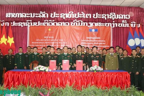 Bộ đội Biên phòng Nghệ An hội đàm với Bộ Chỉ huy Quân sự 3 tỉnh của Lào