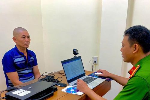 Bóp cổ người tình tử vong rồi đi đầu thú