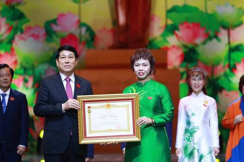 Tập đoàn ThaiBinh Seed vinh dự đón nhận danh hiệu Anh hùng Lao động