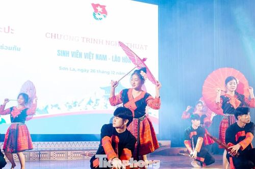 Sinh viên Sơn La và các tỉnh Bắc Lào vun đắp tình hữu nghị