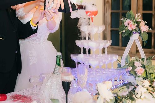 Sự cố ngày cưới và cách ứng xử của thông gia nghèo khiến nhà trai nể phục