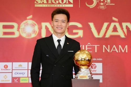Nguyễn Hoàng Đức lập hat-trick Quả bóng Vàng Việt Nam 2025