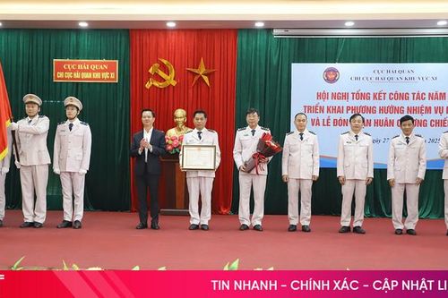 Hải quan khu vực XI được tặng thưởng Huân chương Chiến công hạng Nhì