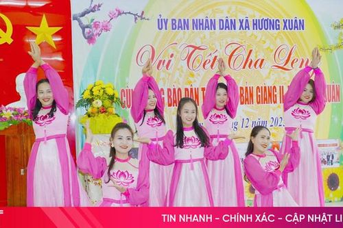 Bà con dân tộc Chứt ở Bản Giàng 2 vui đón Tết Cha Leng