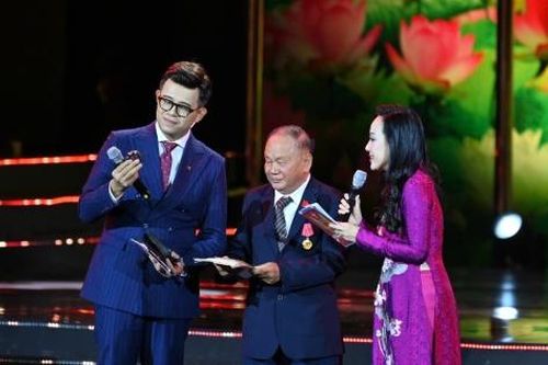 Khi lòng yêu nước tỏa sáng từ những con người giản dị