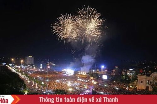 Khoảnh khắc Countdown đón năm mới tại Thanh Hóa