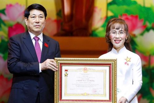 Các doanh nhân được tặng danh hiệu Anh hùng Lao động