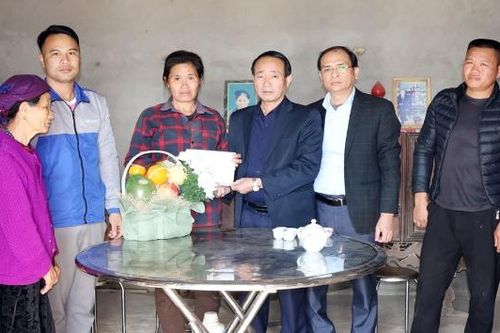 Quỹ Bảo trợ trẻ em tỉnh Bắc Ninh trao kinh phí hỗ trợ gia đình trẻ em bị đuối nước