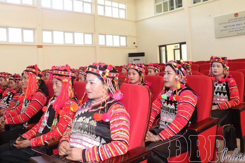 Ra mắt Câu lạc bộ văn hóa dân gian dân tộc Hà Nhì tại xã Sín Thầu
