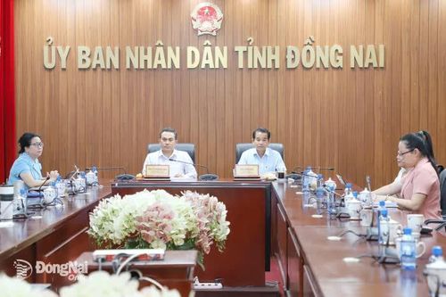 Đưa văn hóa thấm sâu vào đời sống xã hội