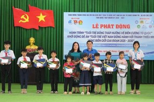 Hành trình 'Tuổi trẻ Đồng Tháp hướng về biên cương Tổ quốc'