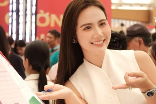 Gu thời trang thanh lịch của Huyền Lizzie trong Cách em 1 milimet