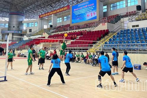 Giao lưu thể thao chào mừng các ngày lễ lớn