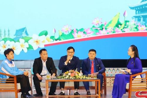 Diễn đàn 'Sinh viên Việt Nam – Lào tự tin cùng hội nhập'