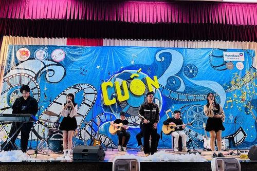 Lan tỏa yêu thương qua chương trình âm nhạc 'CUỐN'