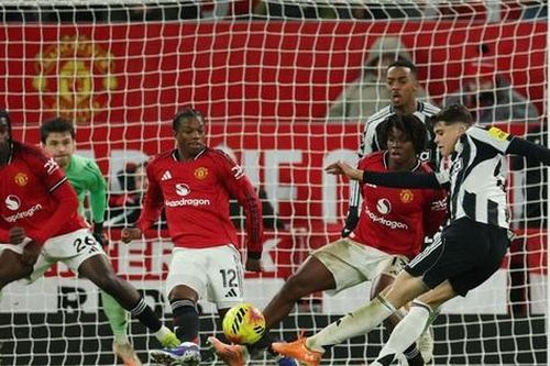 Hạ gục Newcastle, MU tạm chiếm vị trí thứ 5 Ngoại hạng Anh