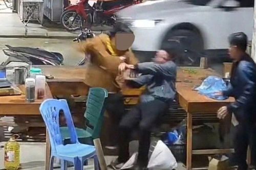 Vụ người đàn ông bị đâm tử vong ở Lào Cai: Xảy ra tại quán bán thịt trâu, tiết lộ mối quan hệ giữa nạn nhân và nghi phạm