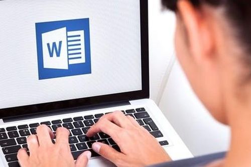 Các bệnh mắt hay gặp khi tiếp xúc nhiều với máy tính, điện thoại