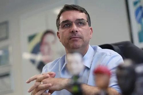 'Người thừa kế' được cựu Tổng thống Brazil Jair Bolsonaro ủng hộ