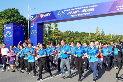 Sôi động Giải Việt dã TP.HCM chào năm mới 2026