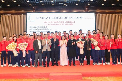 Trao thưởng 312 triệu đồng tôn vinh những tấm huy chương xuất sắc của Đua thuyền Việt Nam