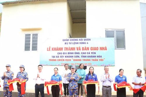 Sáng đẹp hình ảnh 'Bộ đội Cụ Hồ - Người chiến sĩ Hải quân'