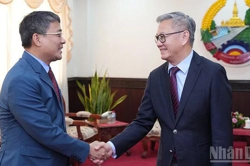 Xây dựng đường biên giới hòa bình, hữu nghị, hợp tác và phát triển bền vững Việt Nam-Lào