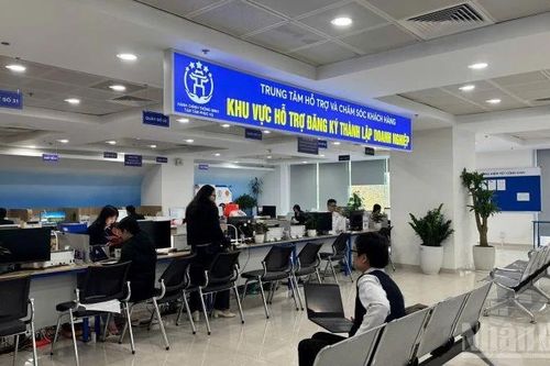 Giảm khoảng cách số trong tiếp cận dịch vụ hành chính công trực tuyến tại Hà Nội