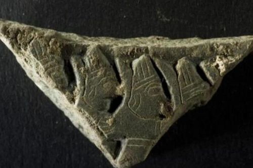 Hình khắc Hittite bí ẩn trong hang động ở Séc