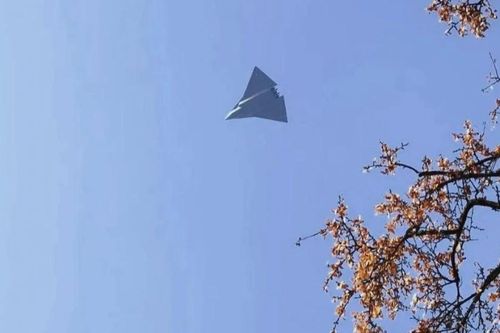 Tiêm kích J-36 Trung Quốc được hoàn thiện với tốc độ chóng mặt