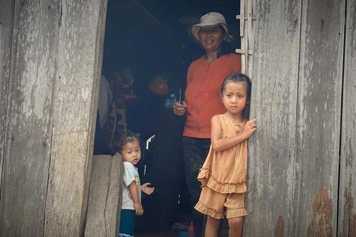 Gian nan mở lớp xóa mù chữ ở Ea Ô, Đắk Lắk: Những 'vùng lõm' mù chữ giữa cao nguyên