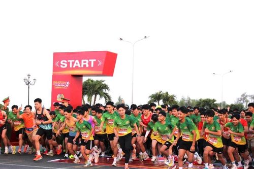 Hơn 1.000 người tham gia giải chạy Vì cộng đồng không ma túy