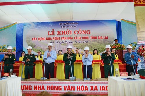 Binh đoàn 15 khởi công xây dựng Nhà rông văn hóa xã biên giới Ia Dom