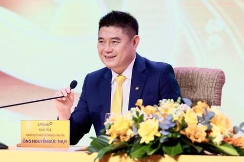 Hàng loạt 'ghế nóng' ngân hàng đổi chủ dịp cuối năm