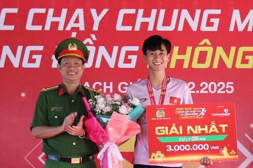 Hơn 1.000 người tham gia Giải chạy Marathon 'Chung một quyết tâm - Vì cộng đồng không ma túy'