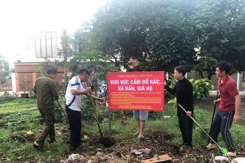 Phường Sơn Trà ra quân dọn vệ sinh môi trường