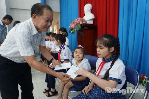 Đồng Tháp: Ấm áp những tấm lòng vì người yếu thế