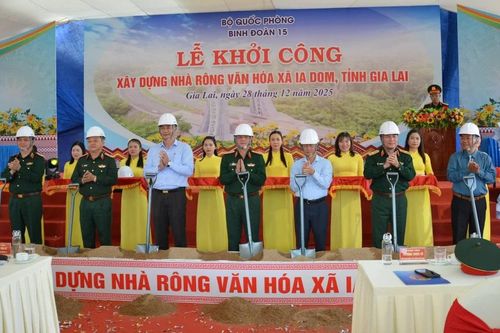 Khởi công xây dựng nhà rông văn hóa xã Ia Dom