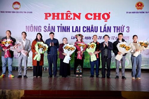 Khai mạc Phiên chợ nông sản tỉnh Lai Châu lần thứ 3 năm 2025