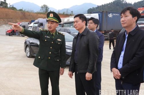Lãnh đạo UBND tỉnh kiểm tra dự án cửa khẩu thông minh